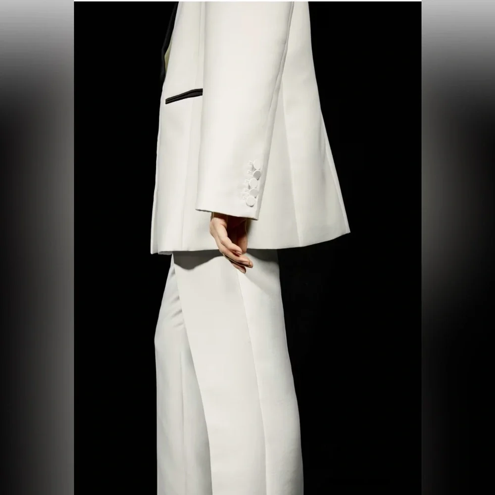 H&M elegant cream
